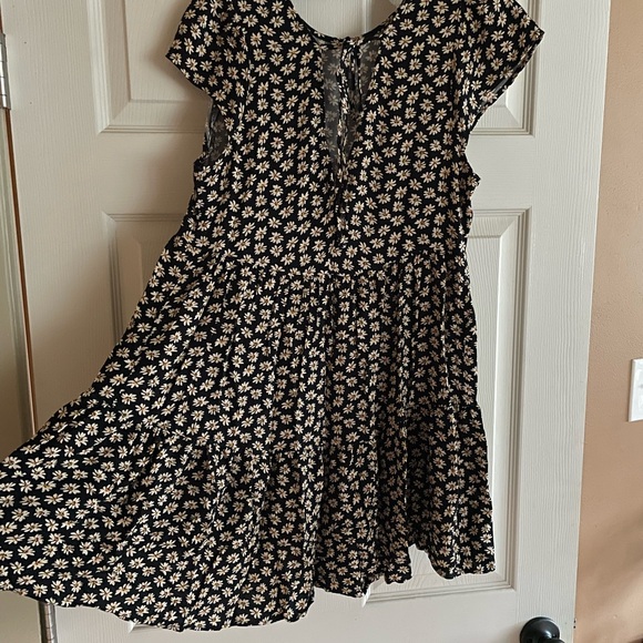 American Eagle High-Low Daisy Mini Dress - Picture 3 of 6